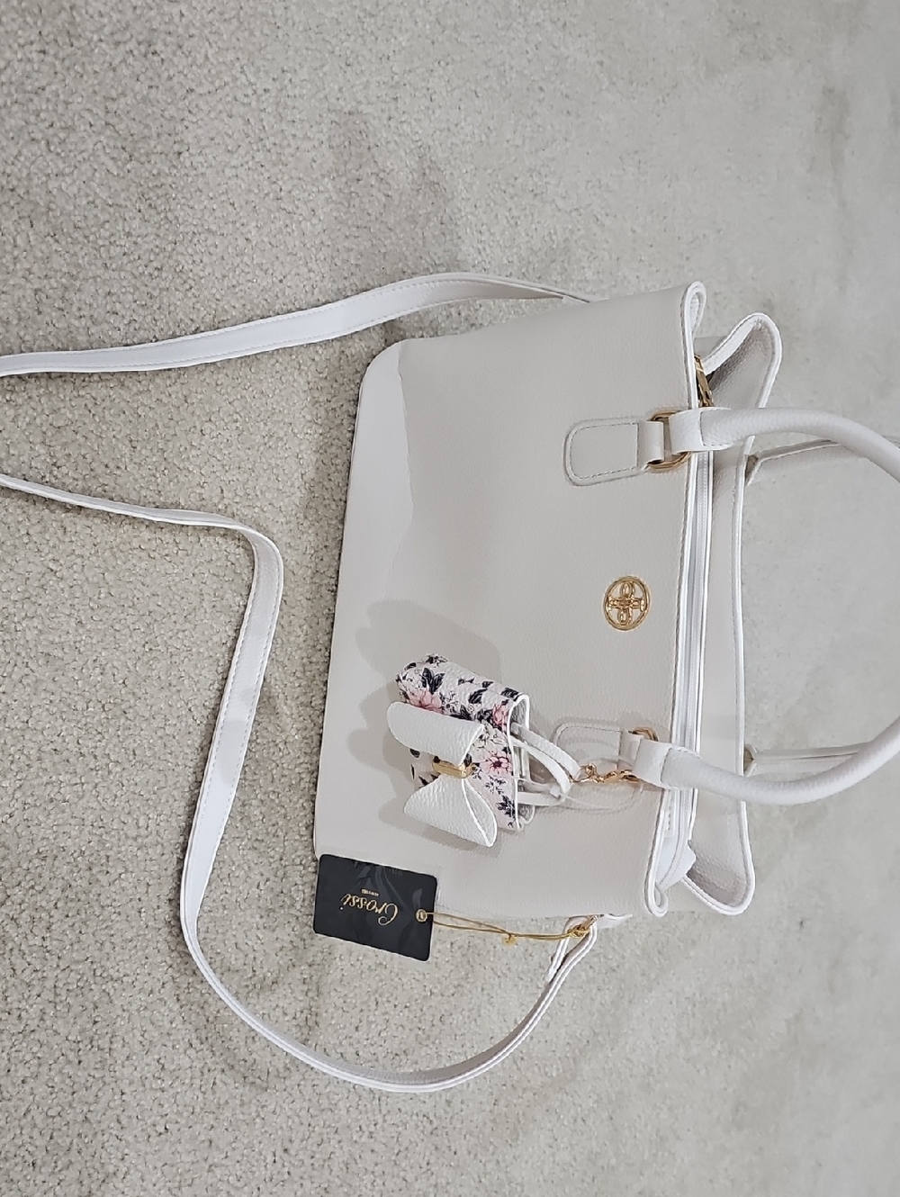 New With Tag! Elegant White Womens Bag with Floral Bow Charm.I accept offers.
